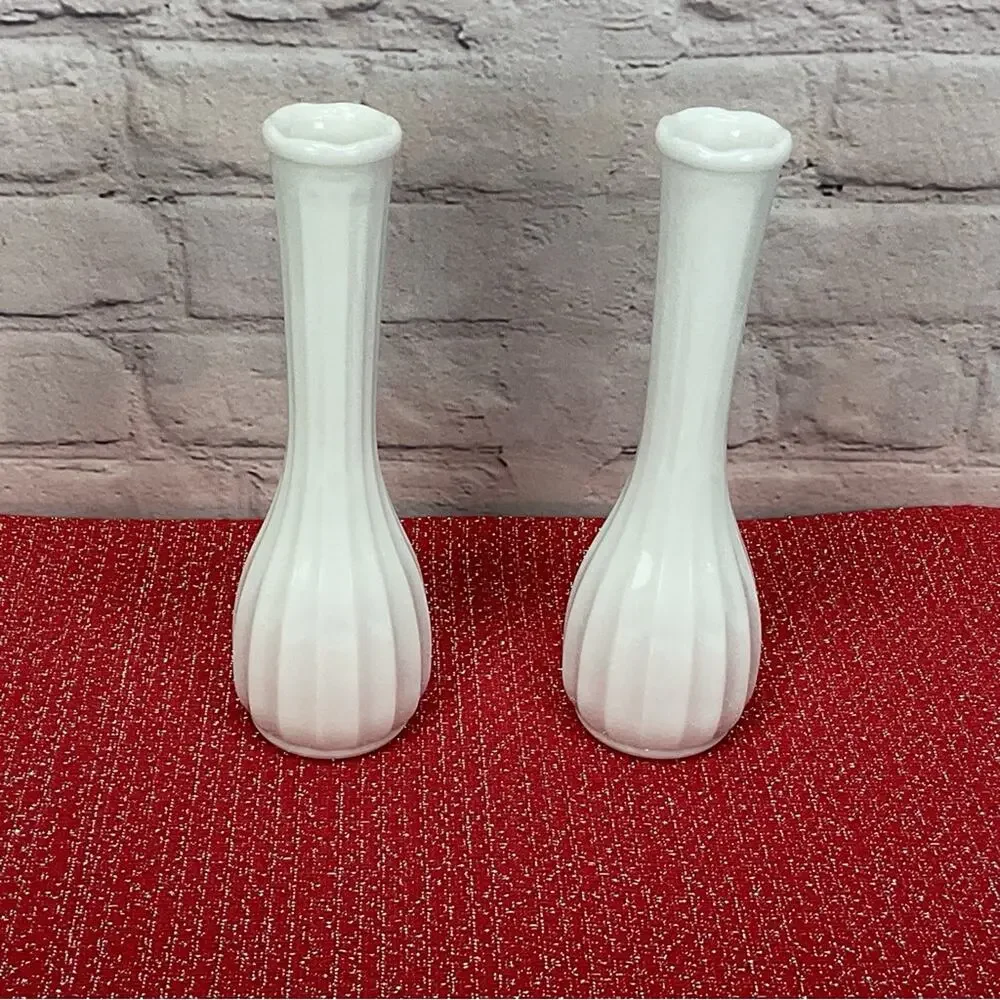 Vintage Milk Glass Bud Vase Set of 2 White Swirl Fluted Decor 9